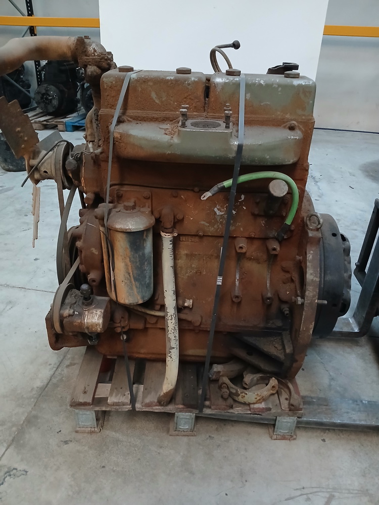 Motor tractor Barreiros R 545.
