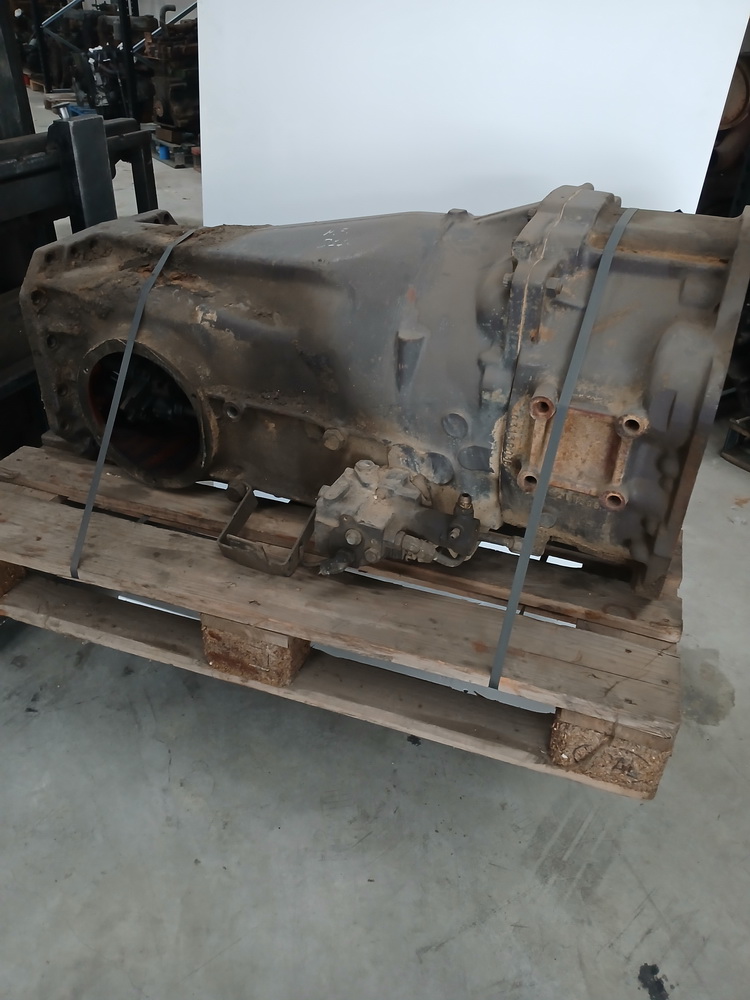 Caja de cambios tractor Massey Ferguson 8110
