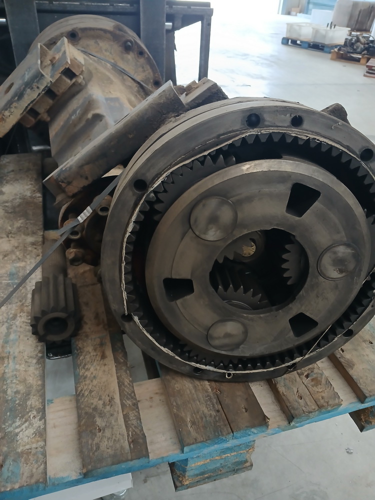Mangones eje trasero tractor Massey Ferguson 8110