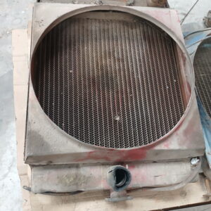 Radiador de agua tractor David Brown 990.
