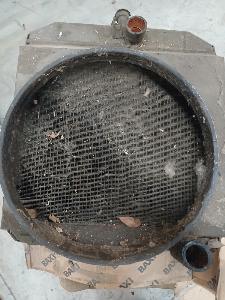 Radiador de agua tractor Barreiros 500 V.