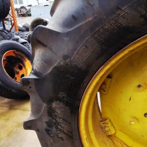 Ruedas con llanta 16.9 R34 TAURUS tractor JOHNDEERE